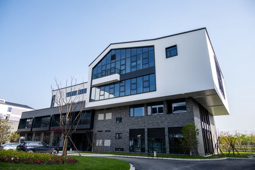 鄉(xiāng)村也建起科創(chuàng)地標(biāo) 上海首個(gè)集體建設(shè)用地作非租賃住宅入市項(xiàng)目竣工，為非居住房地產(chǎn)租賃發(fā)展探新路